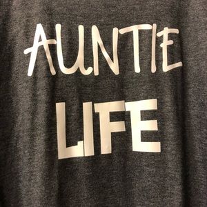 I’m Gildan T Shirt ➡️ AUNTIE LIFE ⬅️